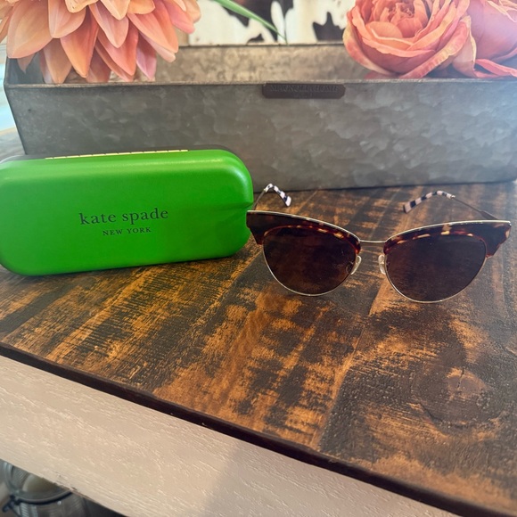 kate spade Accessories - Kate Spade Brown & Gold Tortoise/Cat Eye Sunglasses NWOT